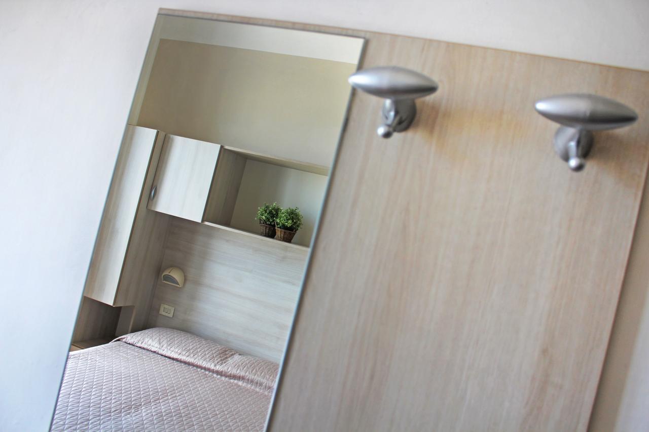 Hotel Lungomare Cattolica Ngoại thất bức ảnh