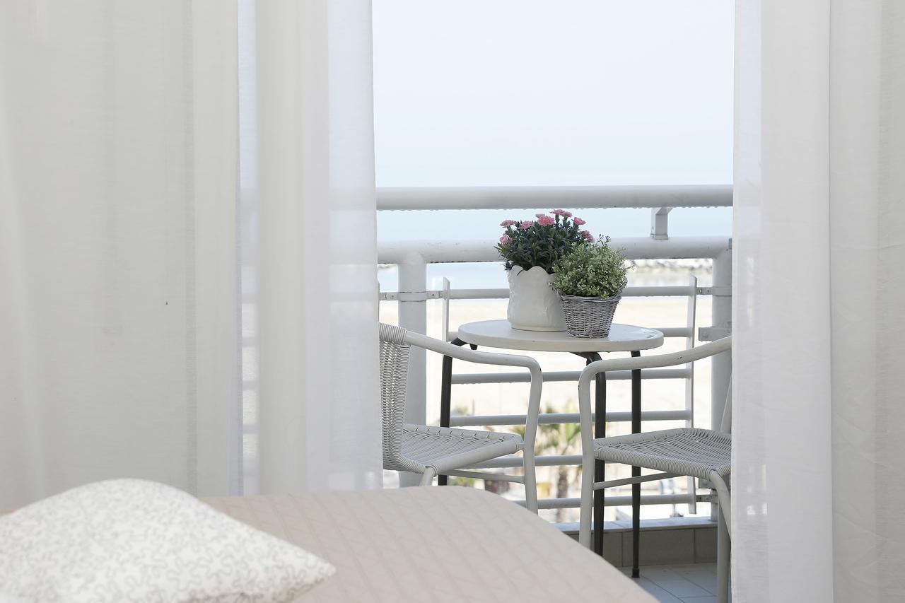 Hotel Lungomare Cattolica Ngoại thất bức ảnh