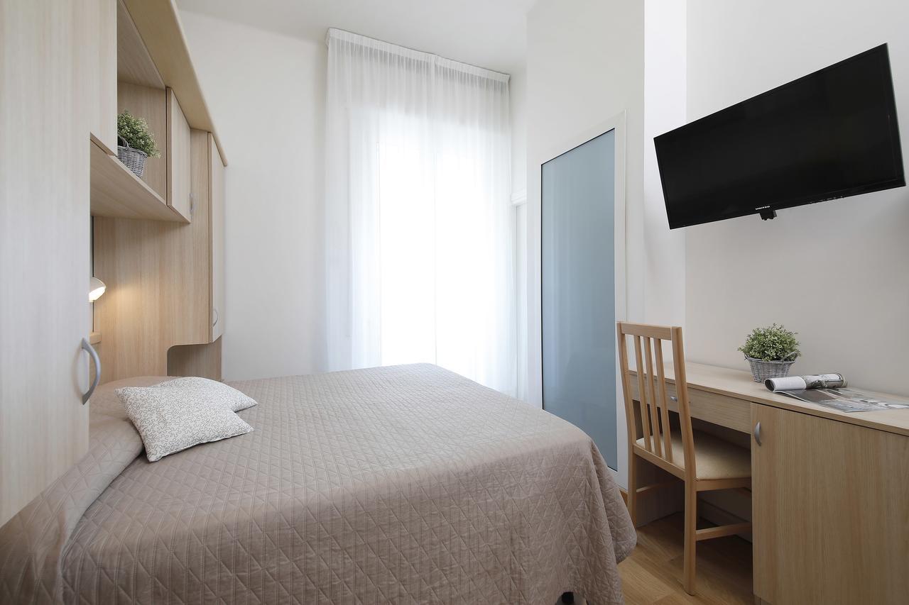 Hotel Lungomare Cattolica Ngoại thất bức ảnh