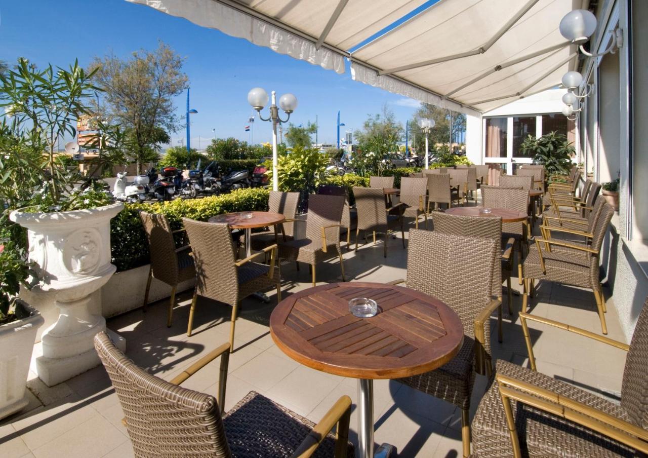 Hotel Lungomare Cattolica Ngoại thất bức ảnh